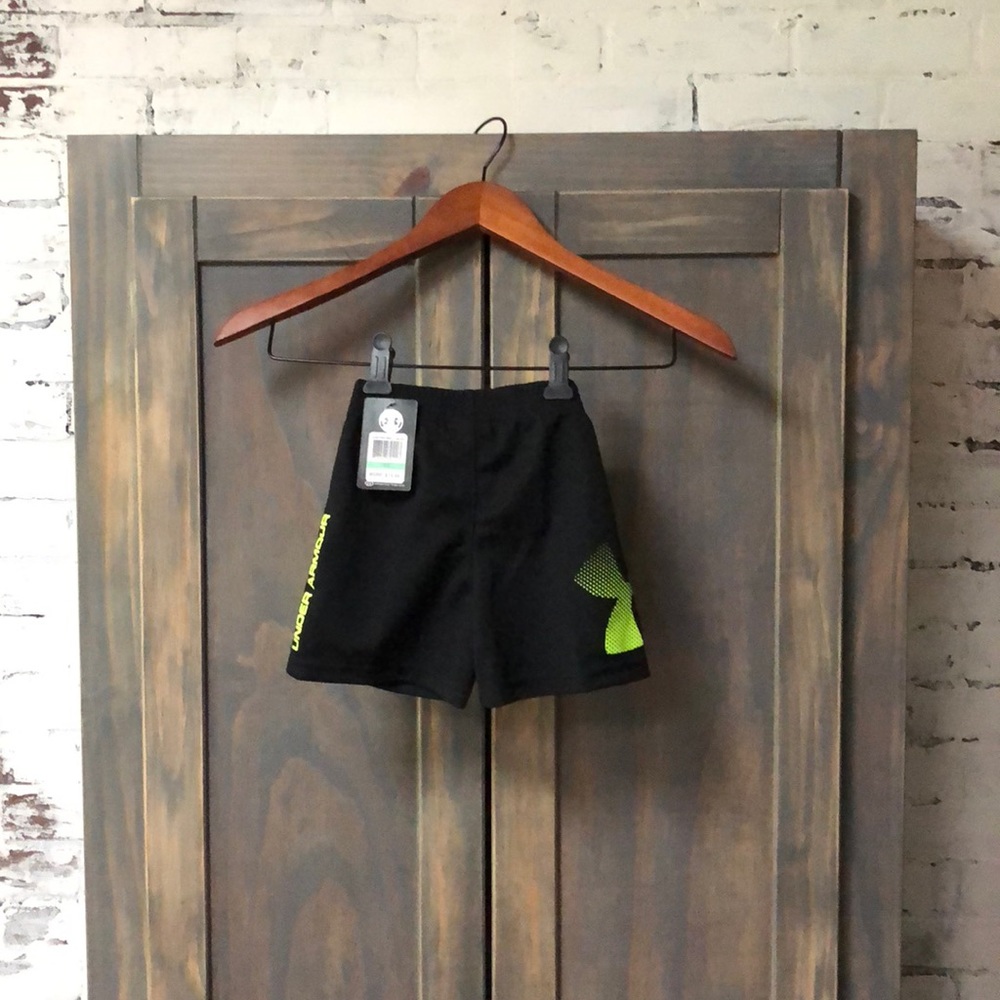 Under Armour NWT Black 18mo Toddler Boys Shorts
